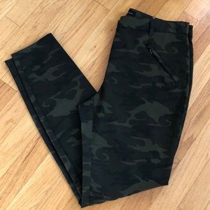 Jasmine & Juliana Cammo pants